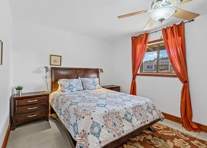 Сasa de vacaciones Mid-century Ranch In With Fantastic Red Rock Views